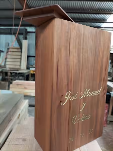 La Caja de Vinos: Tu Puerta de Entrada al Universo del Vino